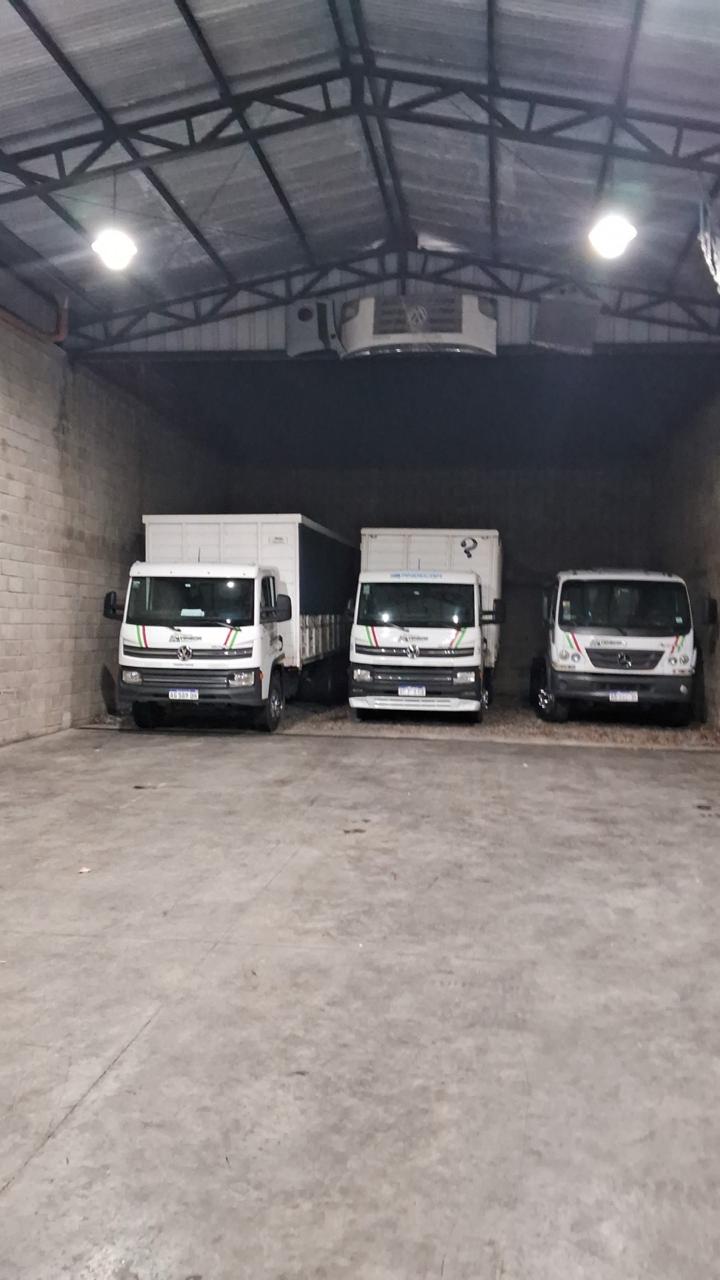 Unidades de la flota guardadas en el depósito propio