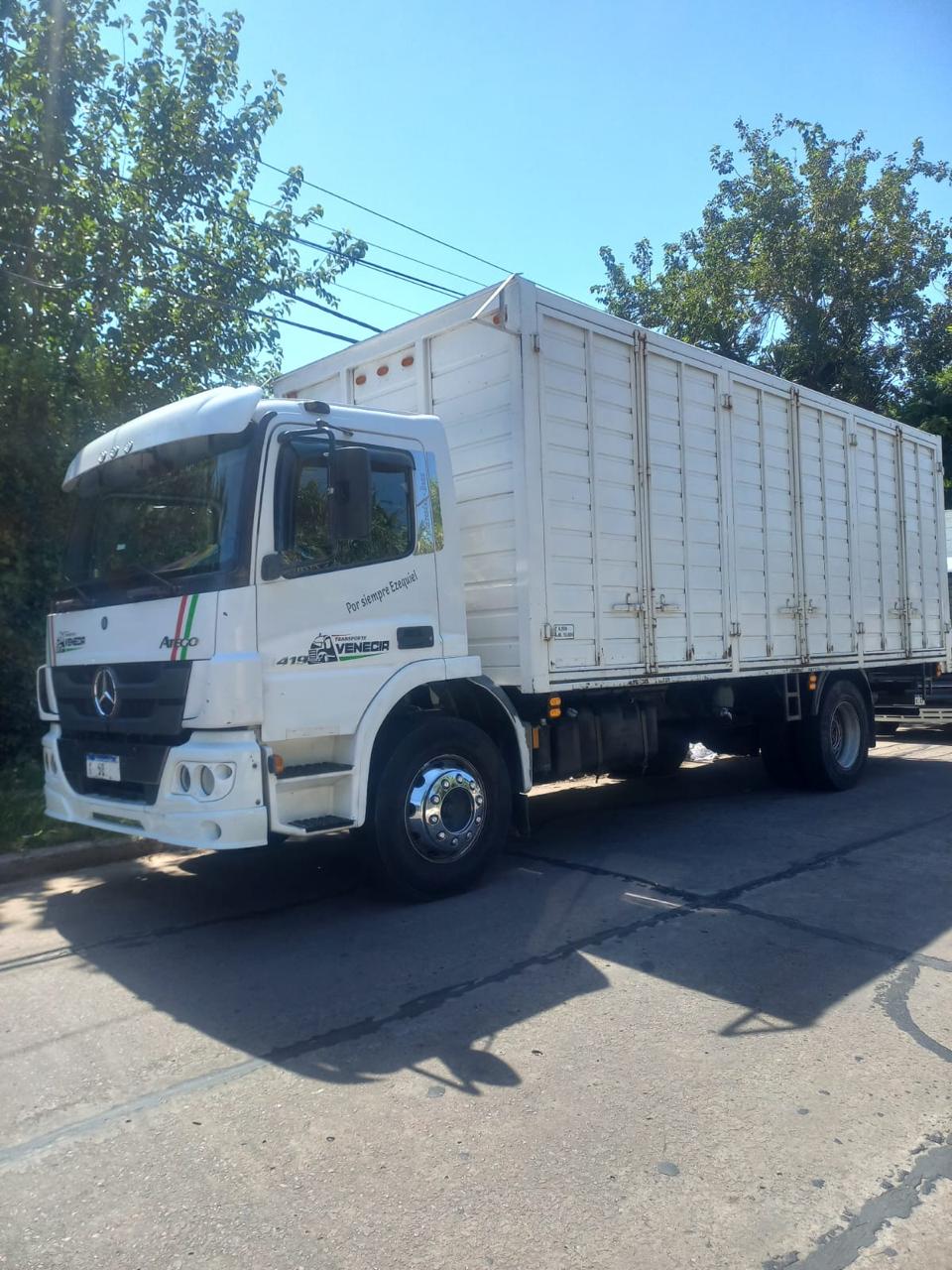 Mercedes-Benz Atego con furgón
